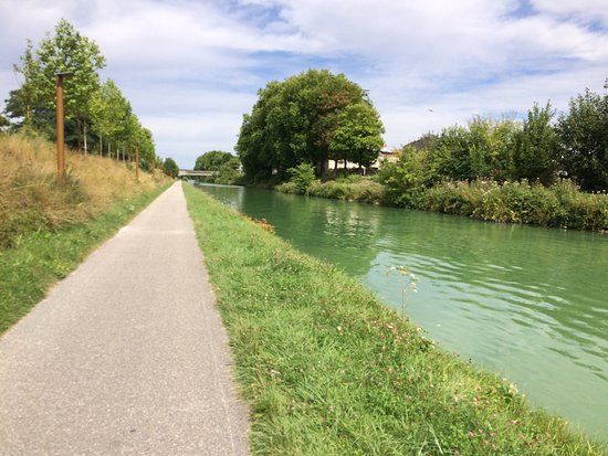 Canal de l'Aisne a la Marne