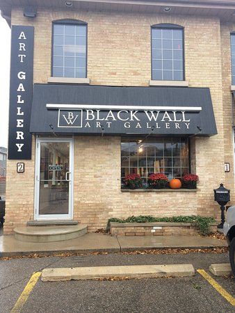 The Black Wall Gallery