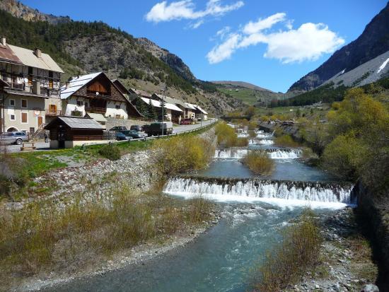 Eglise Saint-Michel de Cervieres