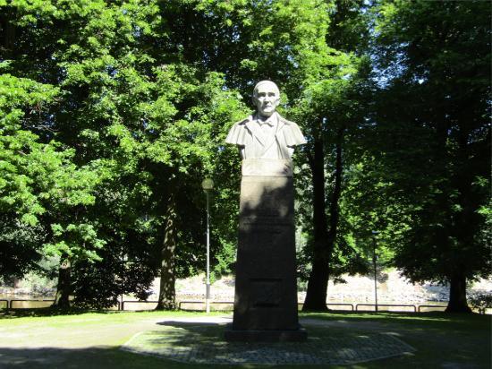 Friedrich Reinhold Kreutzwald Monument