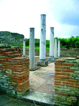 Romuliana, Roman palace at entrance