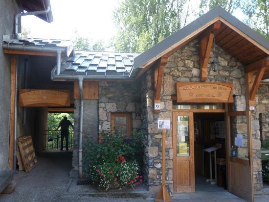 Moulin a Huile de Noix