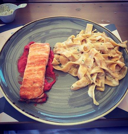 Villas Seaside Lounge & Restaurant