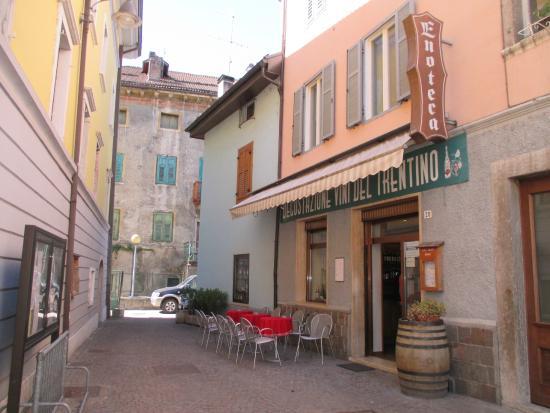 Wine Tasting Trentini