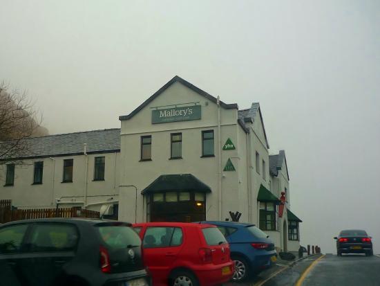 Mallory's Cafe & Bar