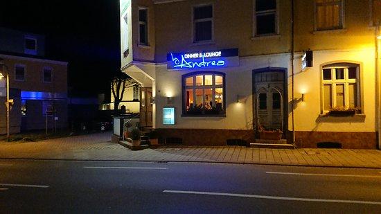 Dinner & Lounge