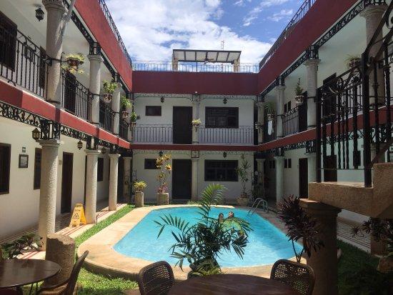 La Aurora Hotel