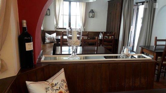 Restaurant Spanische Weinhalle