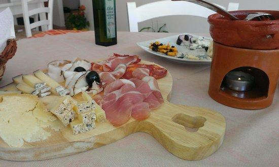 Antica Salumeria Formaggeria Mazzuca