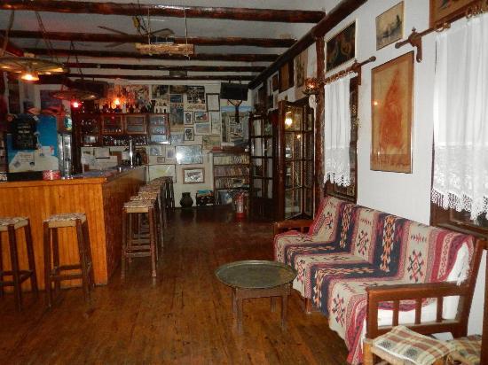 Medusa Bar & Camping