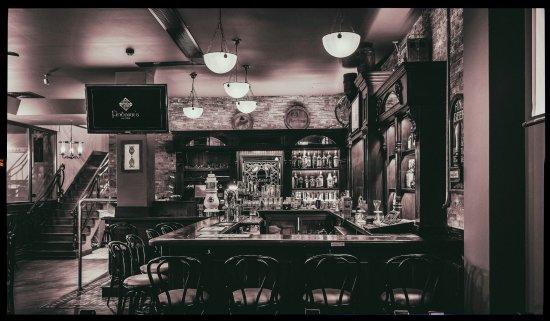 Finbarr's