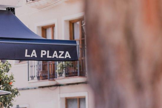 La Plaza Burger & Bar