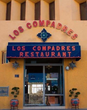Los Compadres e Pozolería y Gastrobotánica