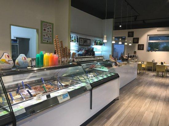 Artigel Gelateria Caffetteria