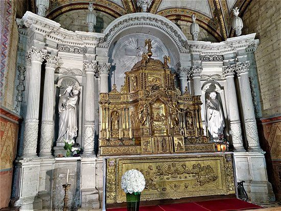 Eglise Saint-Michel de Fontevraud-l'Abbaye