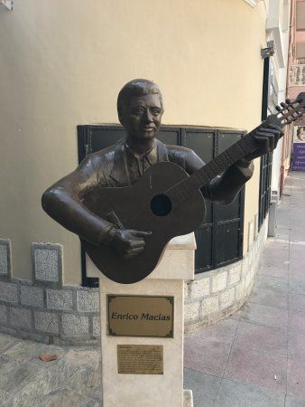 Dario Moreno Sokagi