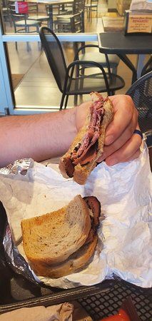 Momma Goldberg's Deli