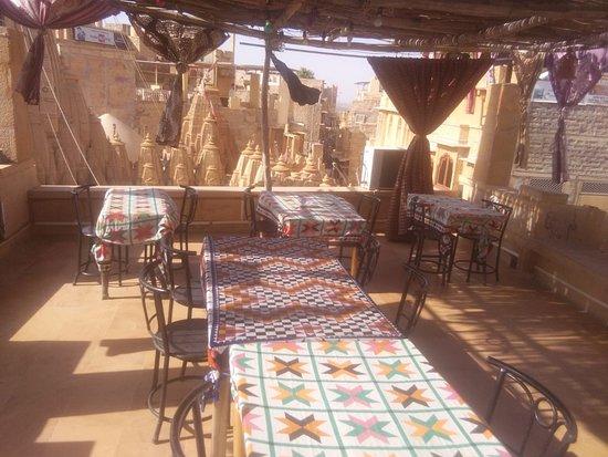 Fatanstarpalace Onroftop Rastornt