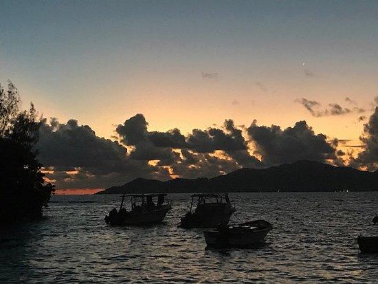 Le Bon Coin Beach & Bar