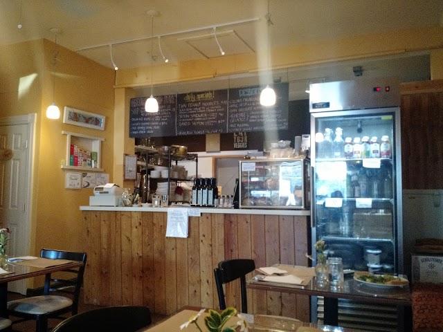 Good Earth Organic Eatery