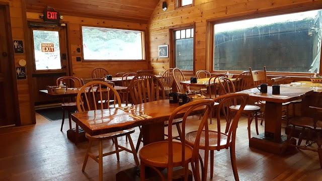 Zigzag Mountain Cafe