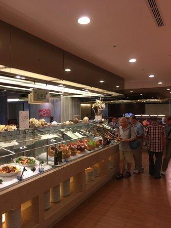 Laurel Buffet At Jiaosi Evergreen Resort Hotel
