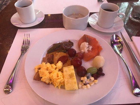 Imperial Palace Familia