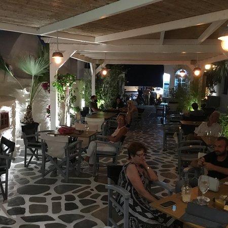 Notos Lounge Cafe Bar