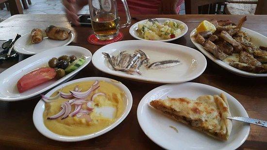 Traditional Kafeneio Lyris