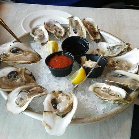 Nick's Fish Dive and Oyster Bar