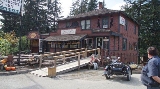 Old Towne Inne Chuckwagon Bar & Grill