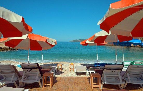 Omlet Beach & Breakfast