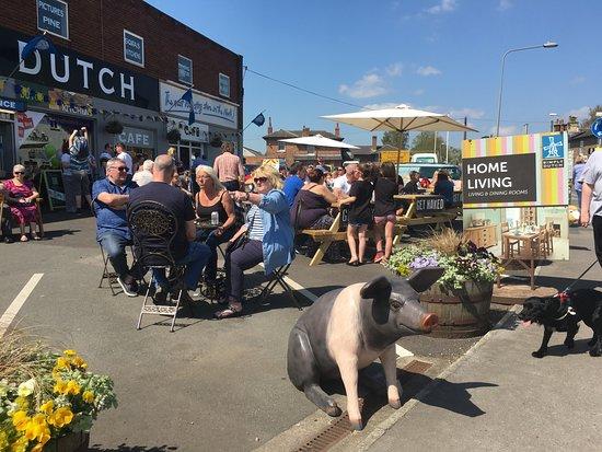 Simply Dutch Cafe and Restaurant