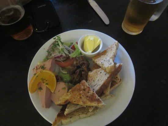 Restaurant at Merrymouth Inn