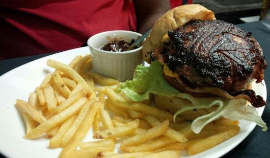 Tommy's Diner & Burger