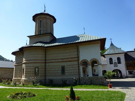 Polovragi Monastery