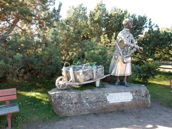Statue of Varvara Shantina