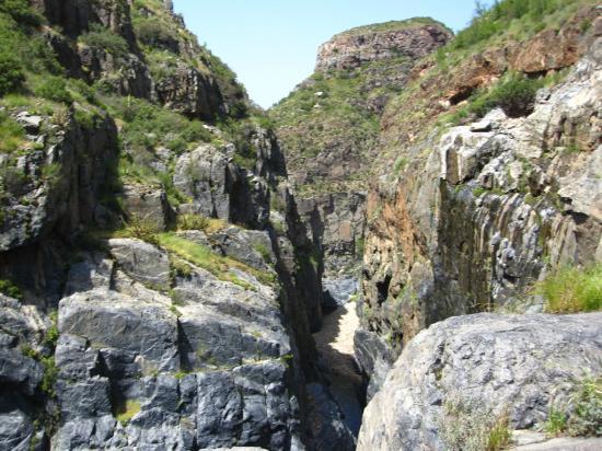 El Salto Canyon & Waterfall