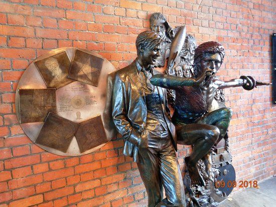 David Bowie Statue