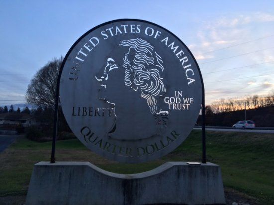 Roadside Giants of the Lincoln Highway