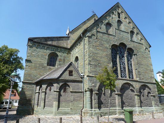 Evangelische Pfarrkirche-St. Maria zur Hohe