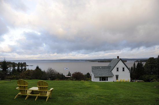 Twelve Acre Hill Gallery