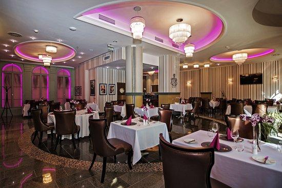 Glorius Restaurant and Cafe