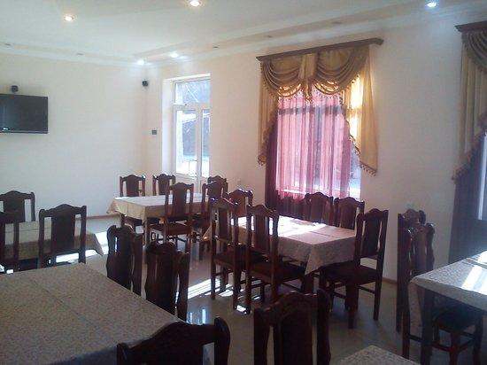 Arami Mot Restaurant Goris