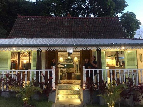 Rolling Fork Padang Padang