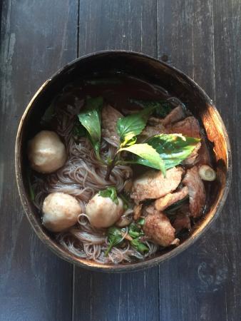Ying-jaai Coconut Shell Noodle