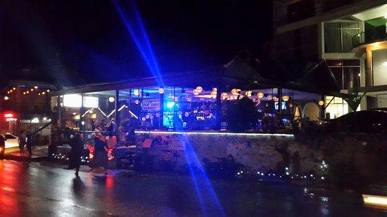 Ice Cube Restaurant & Bar