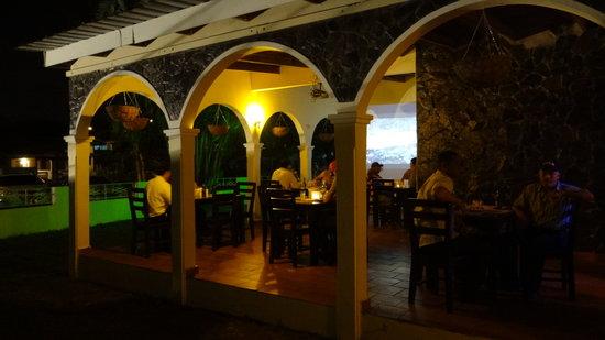 Salsares International Food