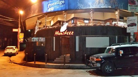 Muncheez Pizza & Subs