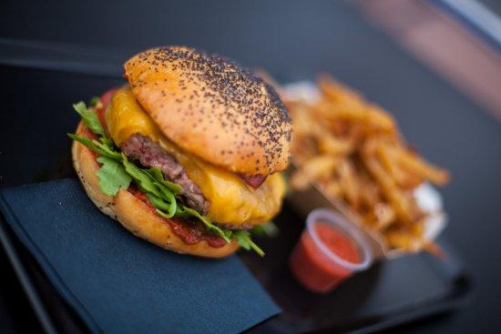 Airstream Burger